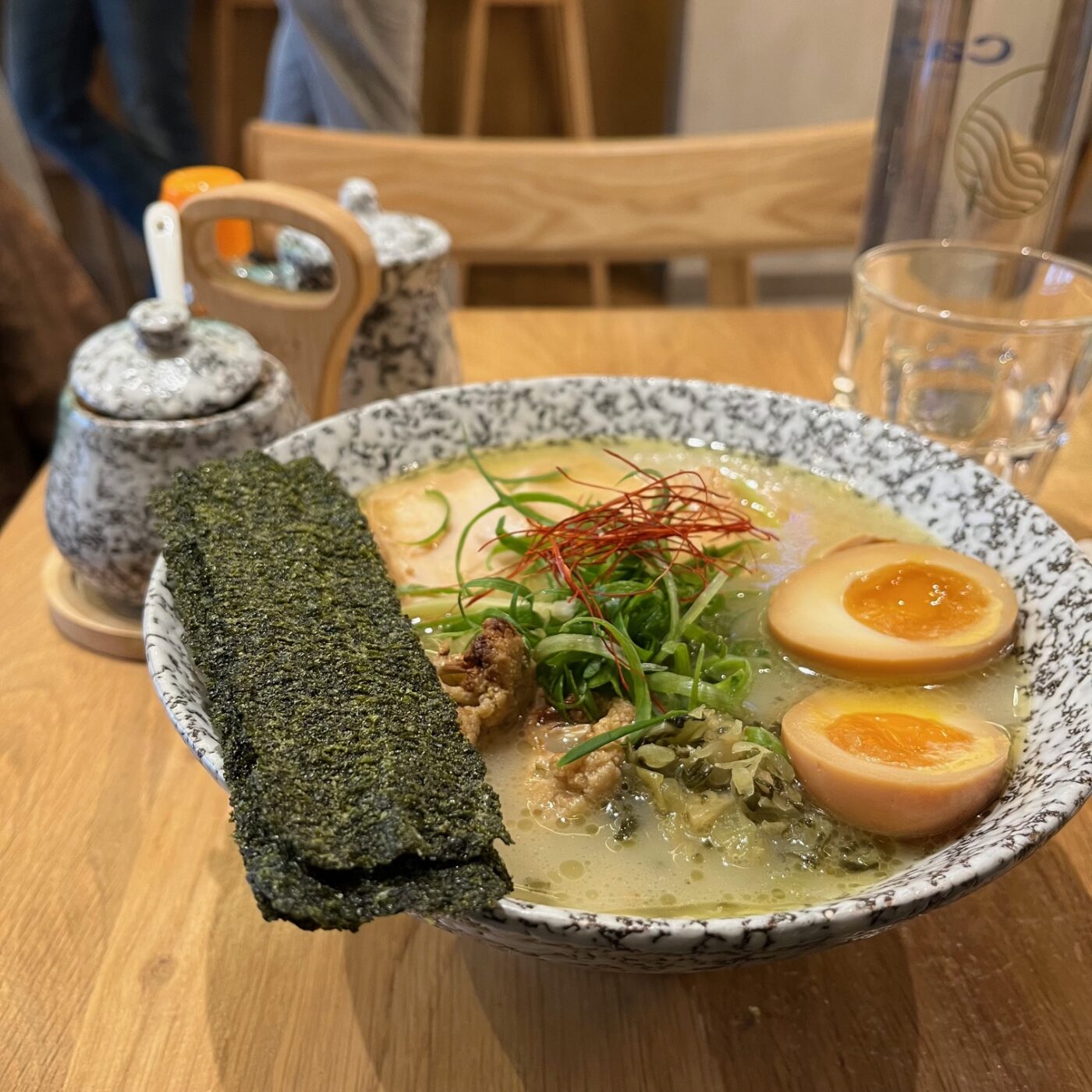 Yatai Ramen - Ramen du moment au choux fleur et poulet avec oeuf nitamago et feuilles de nori